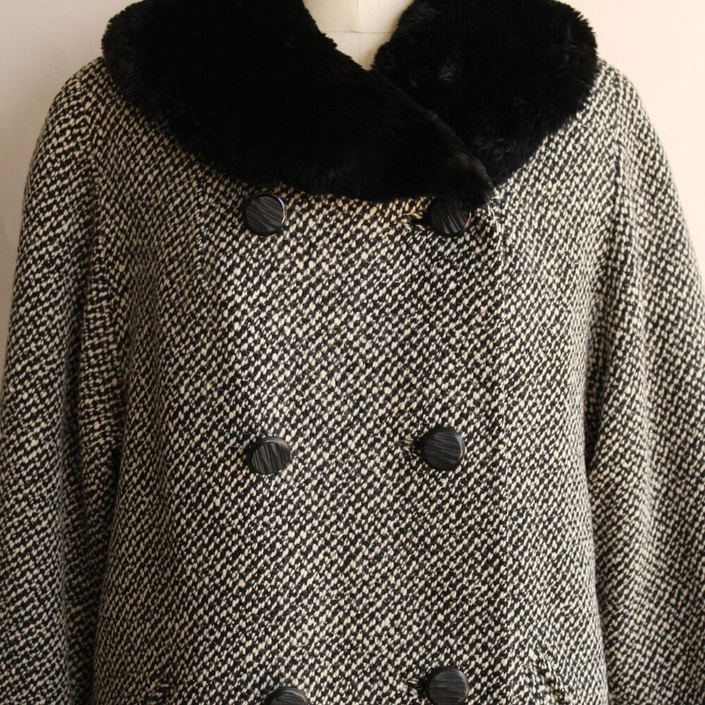Vintage 1950s Coat, Bergdorf Goodman Black and White Tweed Wool Overcoat - Picture 9 of 13